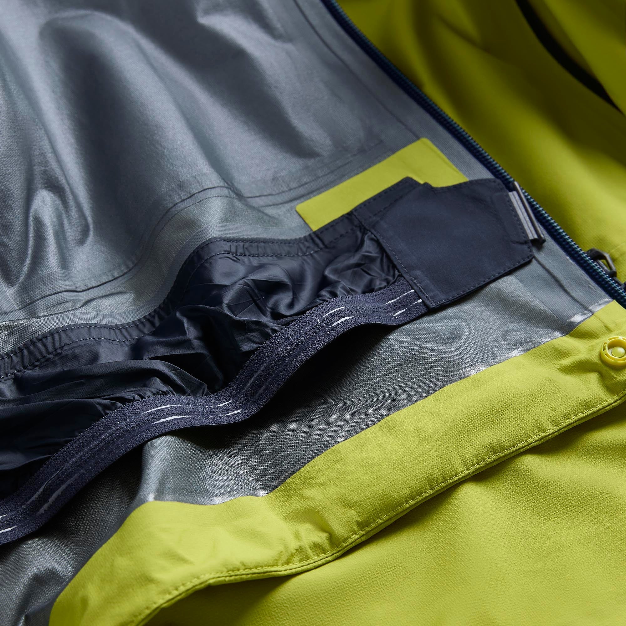 Montane Niveus Lite Gore-Tex Jacket Men’s - Image 10