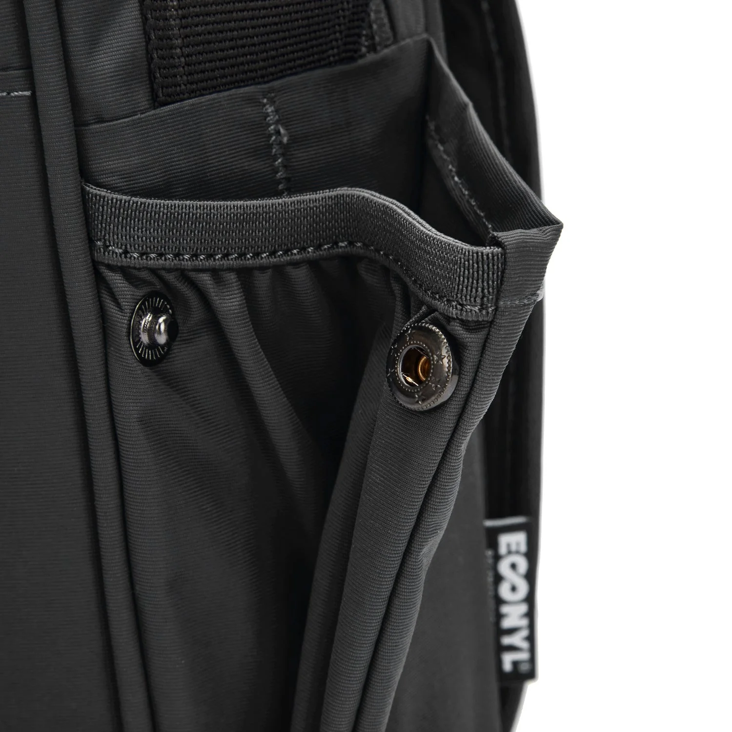 Pacsafe Metrosafe LS200 Anti-Theft Crossbody Bag - Image 9