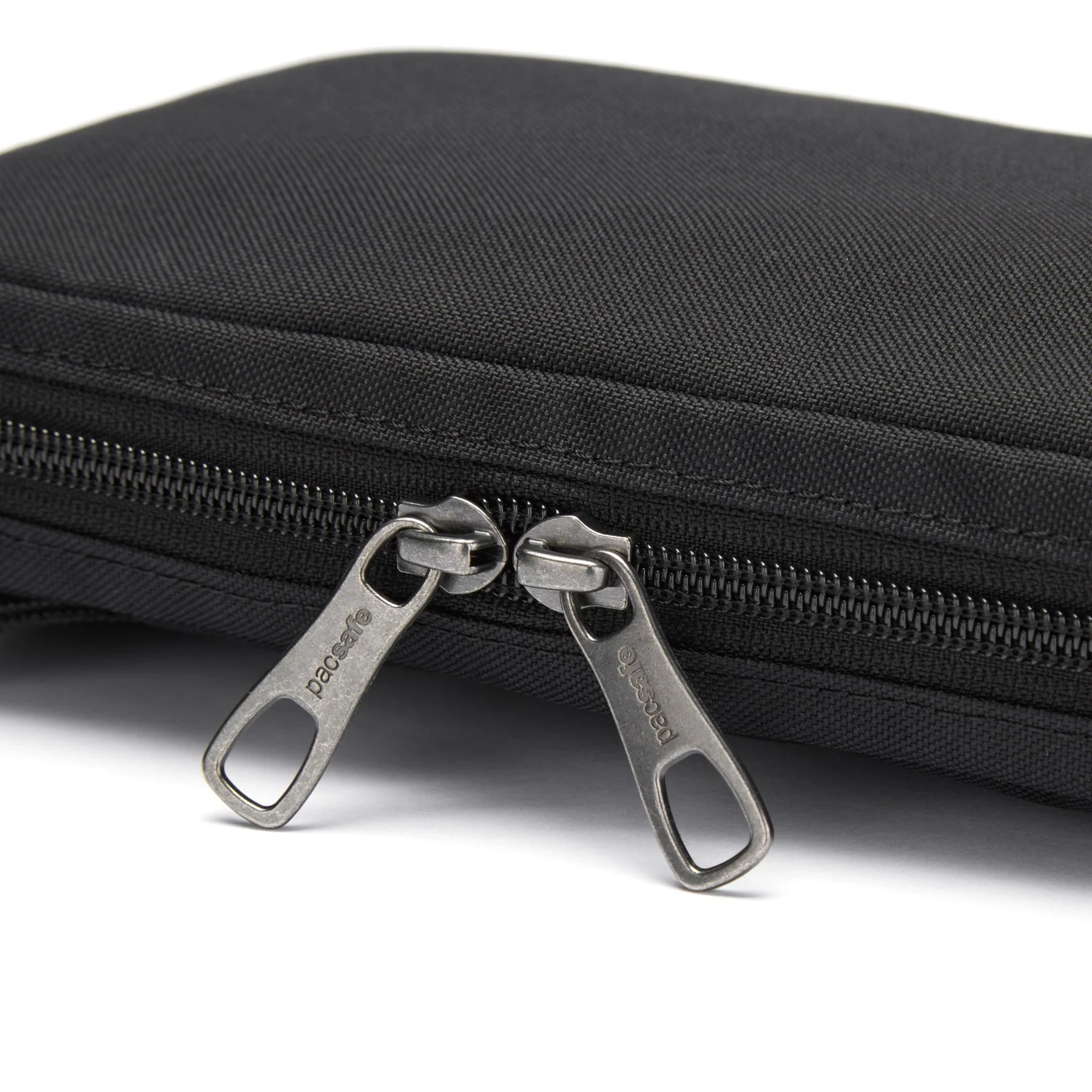 Pacsafe RFIDsafe RFID Blocking Tech Crossbody - Image 5